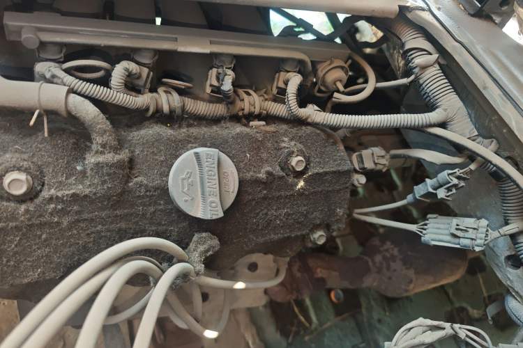 Used FAW Jiabao V70 2011 1.0L Standard Edition DA465QA Engine Bay Left