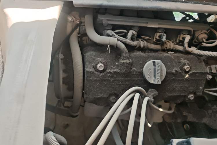 Used FAW Jiabao V70 2011 1.0L Standard Edition DA465QA Engine Bay Right