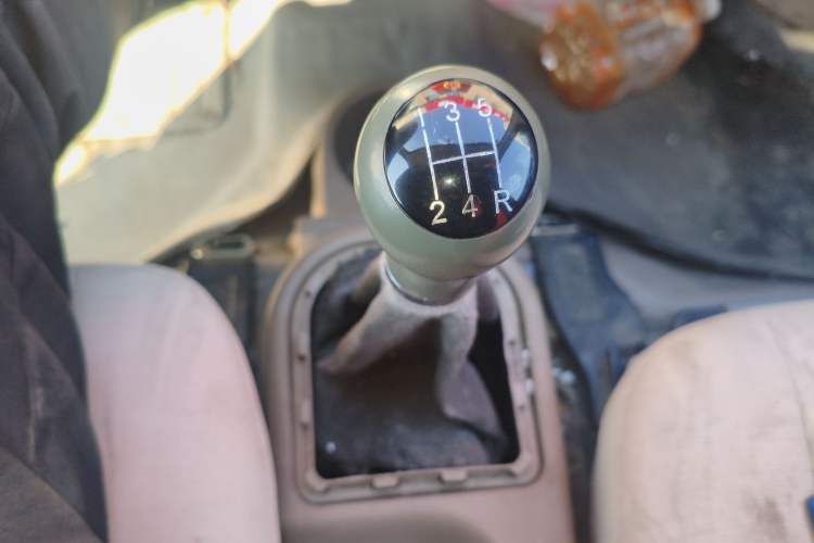 Used FAW Jiabao V70 2011 1.0L Standard Edition DA465QA Gear Lever