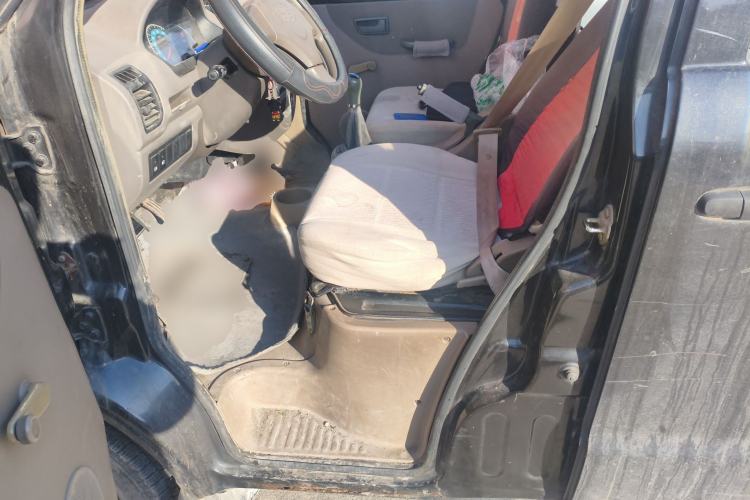 Used FAW Jiabao V70 2011 1.0L Standard Edition DA465QA Left Front Seat
