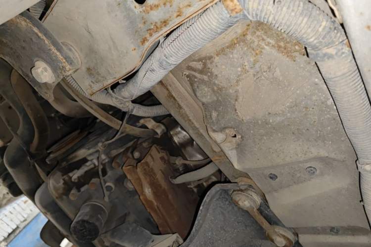 Used FAW Jiabao V70 2011 1.0L Standard Edition DA465QA Chassis Front Left