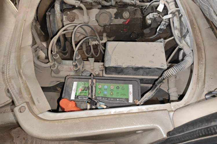 Used FAW Jiabao V70 2011 1.0L Standard Edition DA465QA Engine Bay