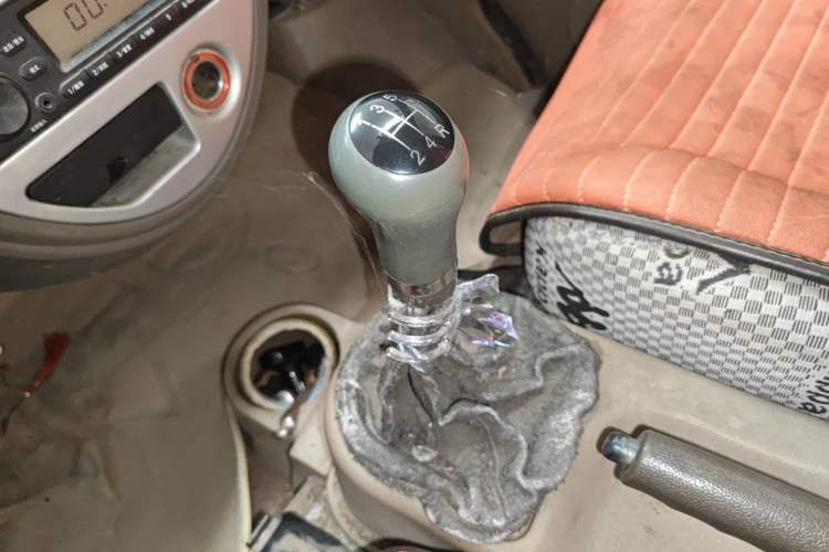 Used FAW Jiabao V70 2011 1.0L Standard Edition DA465QA Gear Lever