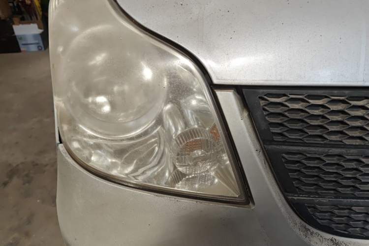 Used FAW Jiabao V70 2011 1.0L Standard Edition DA465QA Right Front Headlight