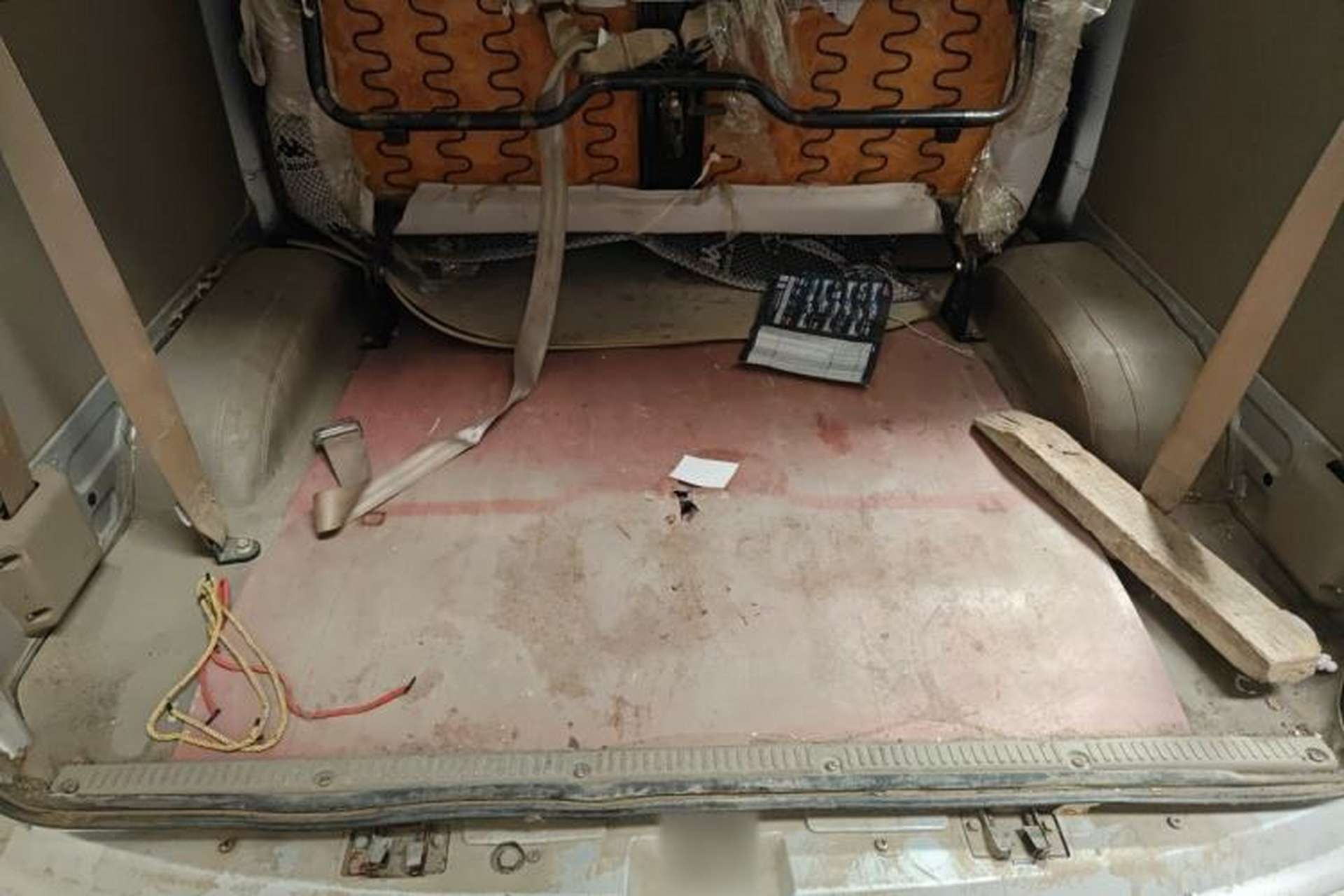 Used FAW Jiabao V70 2011 1.0L Standard Edition DA465QA Trunk
