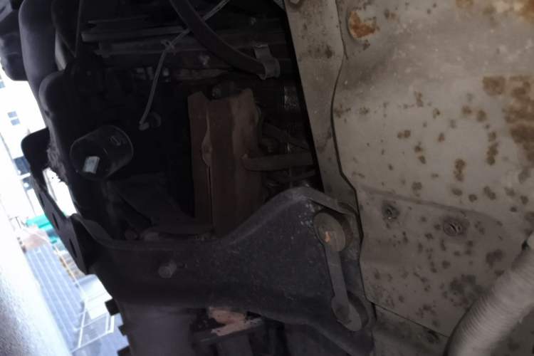 Used FAW Jiabao V70 2011 1.0L Standard Edition DA465QA Chassis Front Left