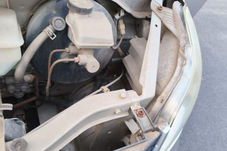 Used FAW Jiabao V70 2011 1.0L Standard Edition DA465QA Engine Bay Left