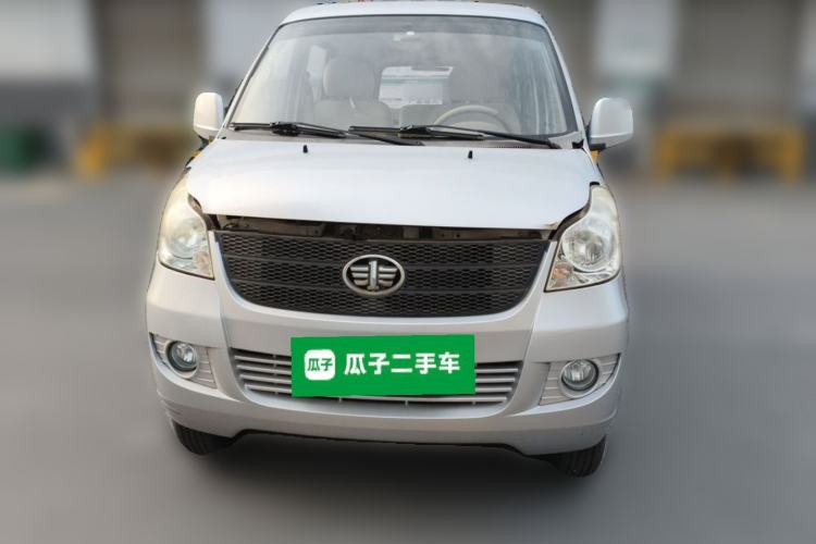Used FAW Jiabao V70 2011 1.0L Standard Edition DA465QA Front