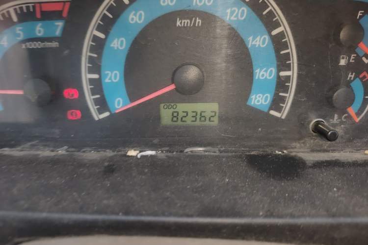 Used FAW Jiabao V70 2011 1.0L Standard Edition DA465QA Odometer Close Up