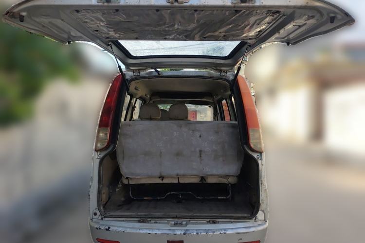 Used FAW Jiabao V70 2011 1.0L Standard Edition DA465QA Trunk
