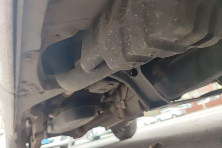 Used FAW Jiabao V70 II 2012 1.0L Standard Version Chassis Front Right