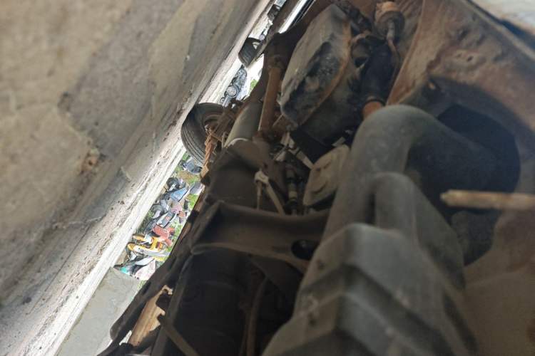 Used FAW Jiabao V70 II 2012 1.0L Standard Version Chassis Front Right