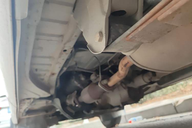 Used FAW Jiabao V70 II 2012 1.0L Standard Version Chassis Rear Left