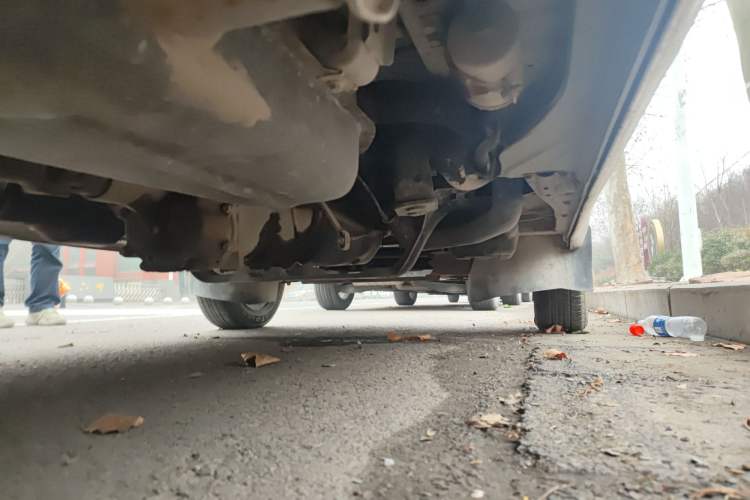 Used FAW Jiabao V70 II 2012 1.0L Standard Version Chassis Rear Right