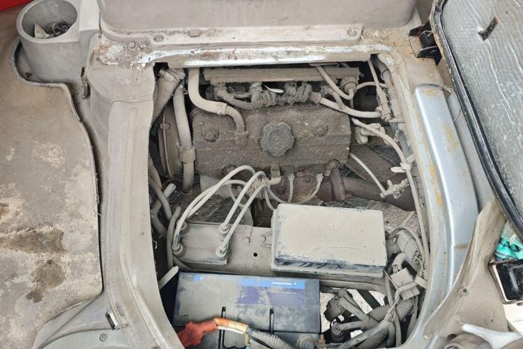 Used FAW Jiabao V70 II 2012 1.0L Standard Version Engine Bay