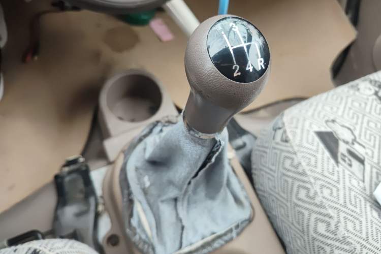 Used FAW Jiabao V70 II 2012 1.0L Standard Version Gear Lever