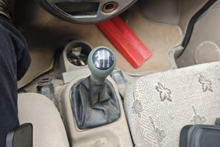 Used FAW Jiabao V70 II 2012 1.0L Standard Version Gear Lever