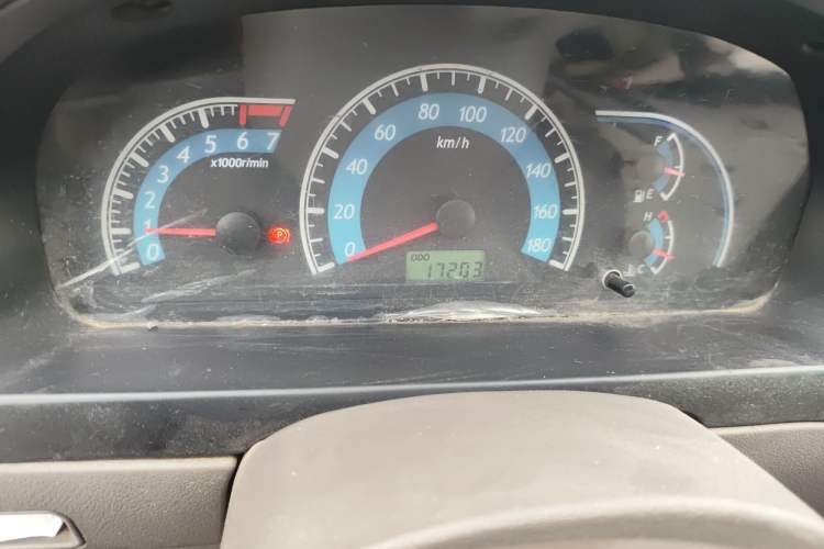 Used FAW Jiabao V70 II 2012 1.0L Standard Version Odometer Close Up