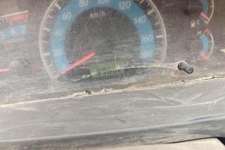 Used FAW Jiabao V70 II 2012 1.0L Standard Version Odometer Close Up