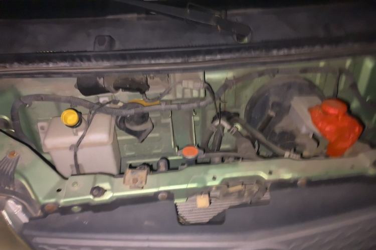 Used FAW Jiabao V75 2015 1.0L Standard Version DAM10AR Engine Bay