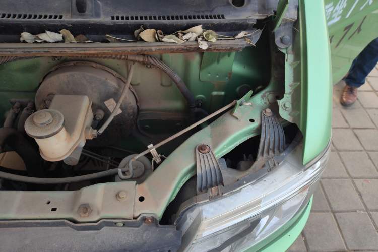 Used FAW Jiabao V75 2015 1.0L Standard Version DAM10AR Engine Bay Left