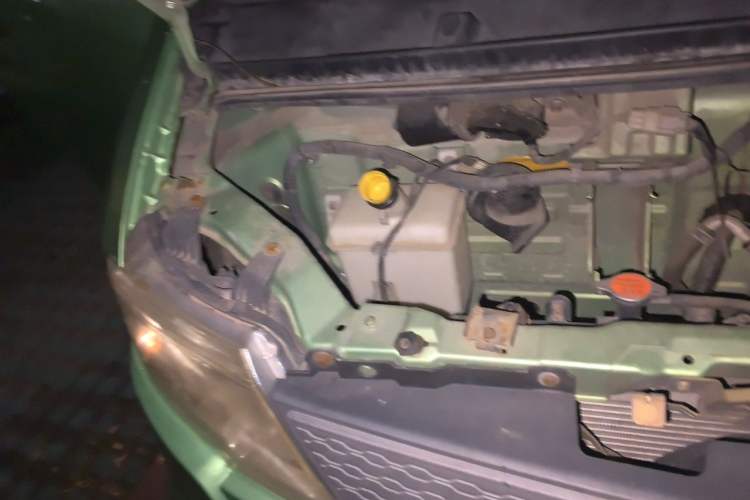 Used FAW Jiabao V75 2015 1.0L Standard Version DAM10AR Engine Bay Right