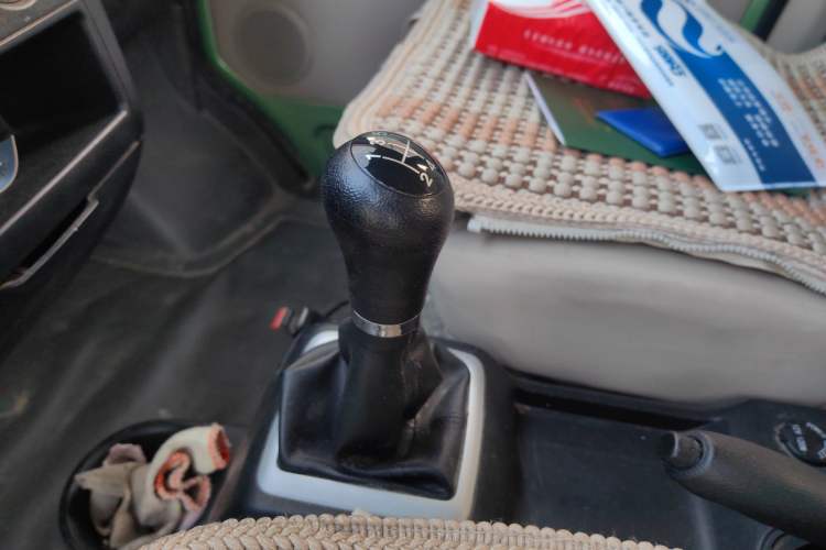 Used FAW Jiabao V75 2015 1.0L Standard Version DAM10AR Gear Lever