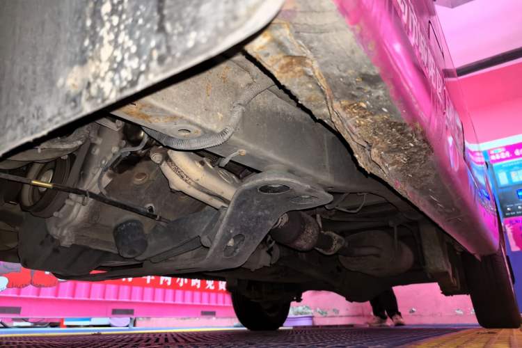 Used FAW Jiabao V75 2015 1.0L Standard Version DAM10AR Chassis Front Left