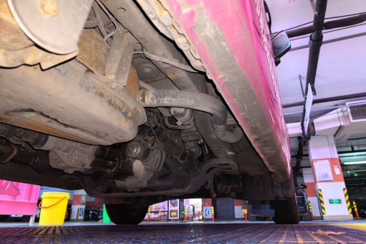 Used FAW Jiabao V75 2015 1.0L Standard Version DAM10AR Chassis Rear Right