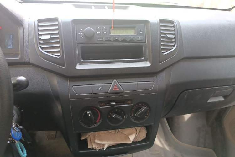 Used FAW Jiabao V75 2015 1.0L Standard Version DAM10AR Audio And AC Panel