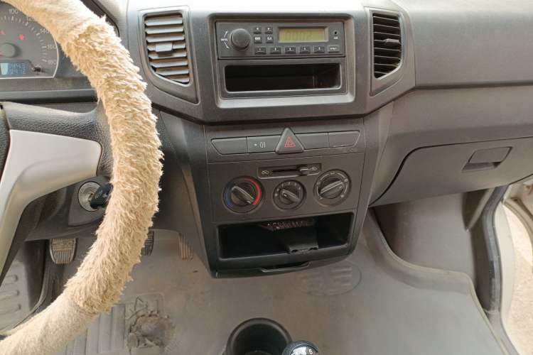 Used FAW Jiabao V75 2015 1.0L Standard Version DAM10AR Audio And AC Panel