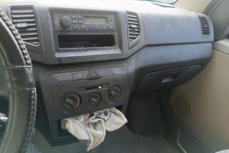 Used FAW Jiabao V75 2015 1.0L Standard Version DAM10AR Audio And AC Panel