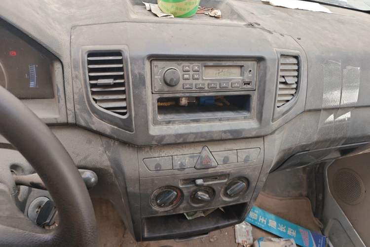 Used FAW Jiabao V75 2015 1.0L Standard Version DAM10AR Audio And AC Panel