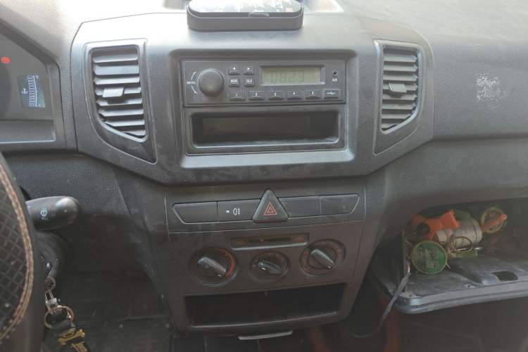 Used FAW Jiabao V75 2015 1.0L Standard Version DAM10AR Audio And AC Panel