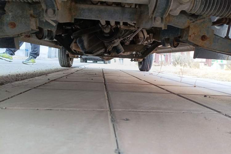 Used FAW Jiabao V75 2015 1.0L Standard Version DAM10AR Chassis Front