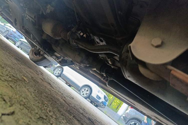 Used FAW Jiabao V75 2015 1.0L Standard Version DAM10AR Chassis Rear Left