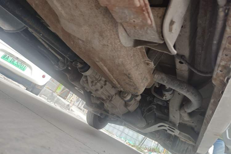 Used FAW Jiabao V75 2015 1.0L Standard Version DAM10AR Chassis Rear Right