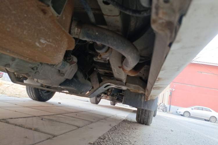 Used FAW Jiabao V75 2015 1.0L Standard Version DAM10AR Chassis Rear Right