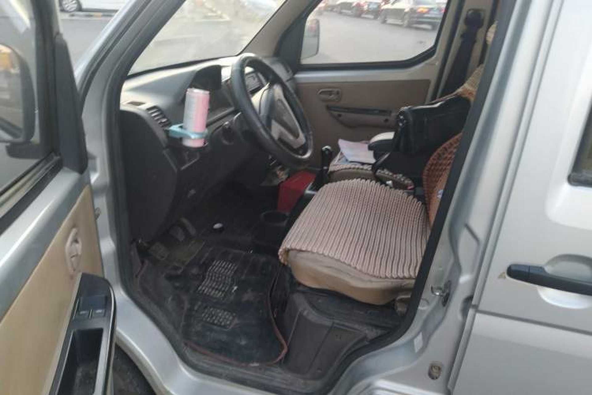 Used FAW Jiabao V75 2015 1.0L Standard Version DAM10AR Driver Seat