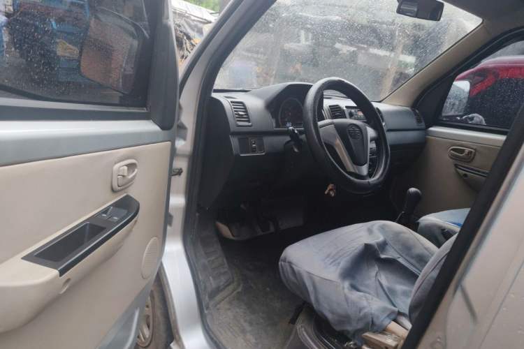 Used FAW Jiabao V75 2015 1.0L Standard Version DAM10AR Driver Seat