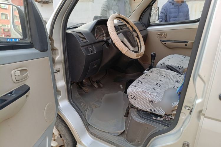 Used FAW Jiabao V75 2015 1.0L Standard Version DAM10AR Driver Seat