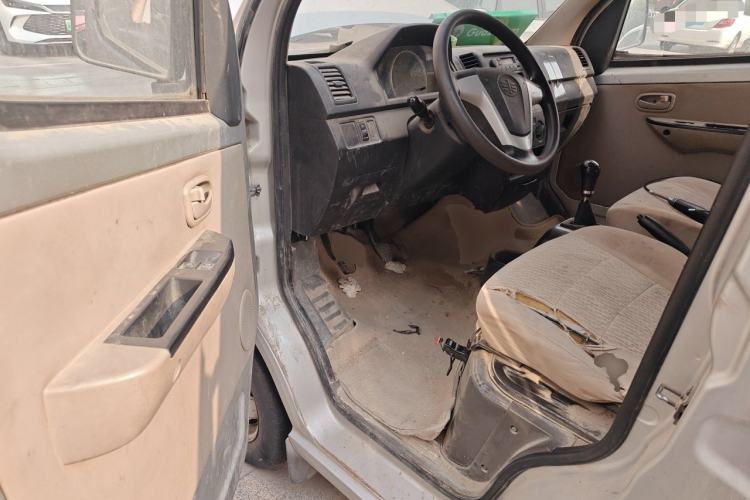 Used FAW Jiabao V75 2015 1.0L Standard Version DAM10AR Driver Seat