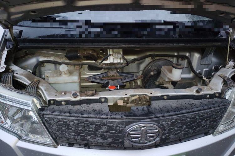 Used FAW Jiabao V75 2015 1.0L Standard Version DAM10AR Engine Bay