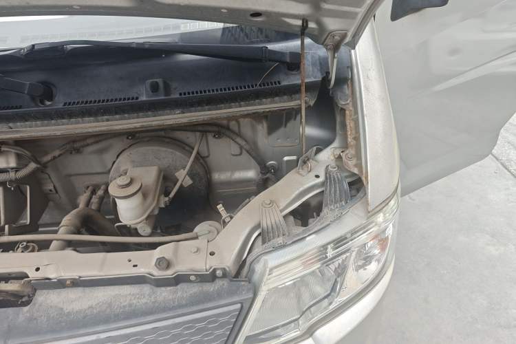 Used FAW Jiabao V75 2015 1.0L Standard Version DAM10AR Engine Bay Left