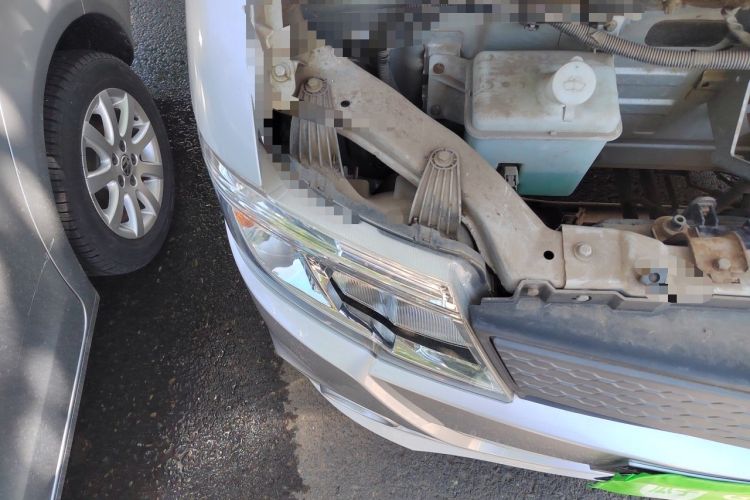 Used FAW Jiabao V75 2015 1.0L Standard Version DAM10AR Engine Bay Right