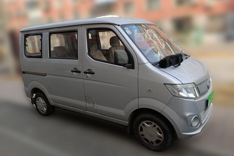 Used FAW Jiabao V75 2015 1.0L Standard Version DAM10AR Front Right 45 Deg