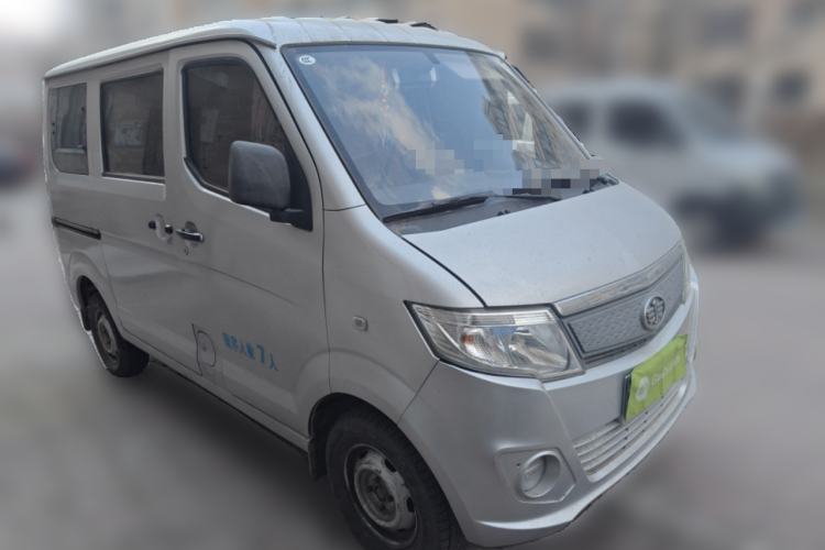 Used FAW Jiabao V75 2015 1.0L Standard Version DAM10AR Front Right 45 Deg