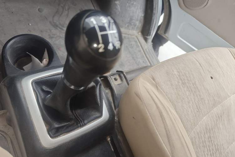 Used FAW Jiabao V75 2015 1.0L Standard Version DAM10AR Gear Lever