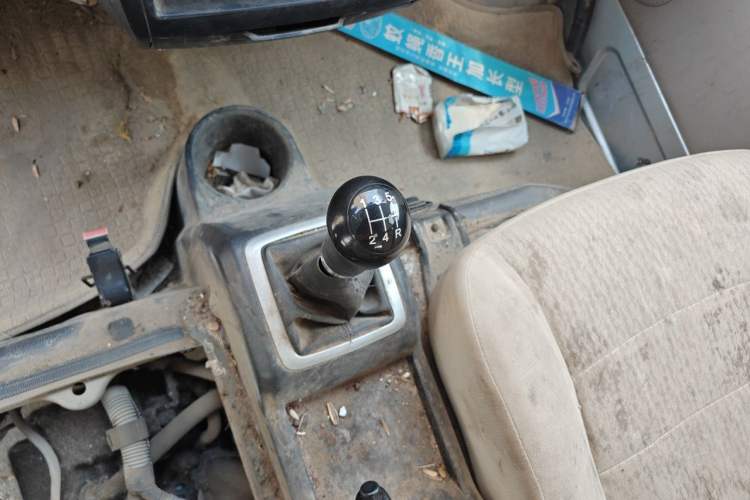 Used FAW Jiabao V75 2015 1.0L Standard Version DAM10AR Gear Lever