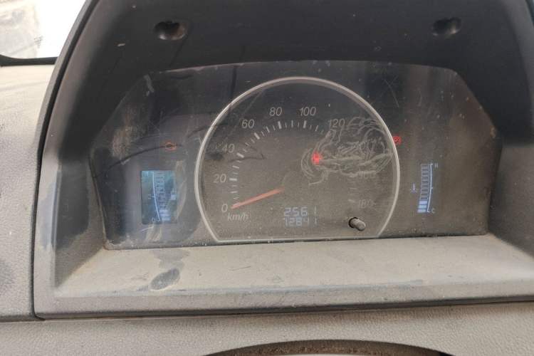 Used FAW Jiabao V75 2015 1.0L Standard Version DAM10AR Instrument Cluster